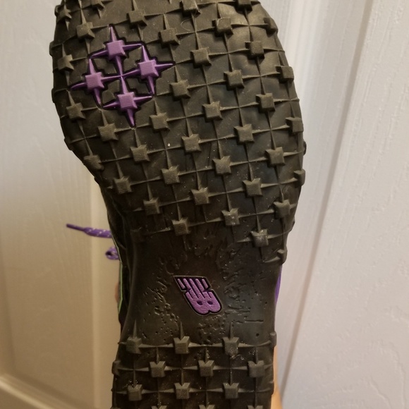 Women' New Balance Shoes - Picture 6 of 6